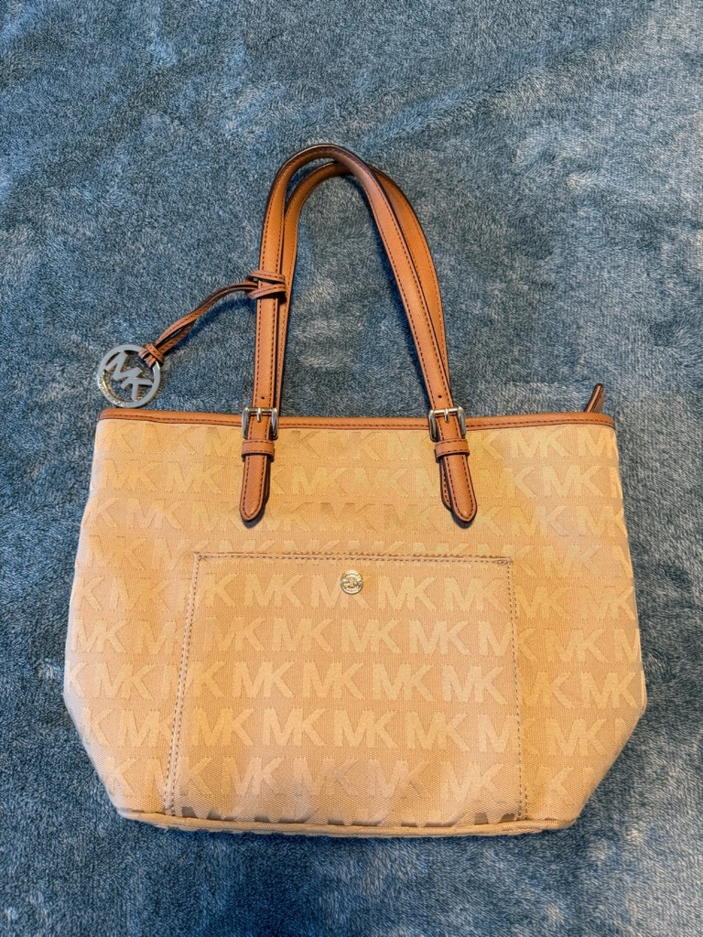 MICHAEL Michael Kors Tan Signature Jet Set Item Pocket Tote Bag Logo Pattern